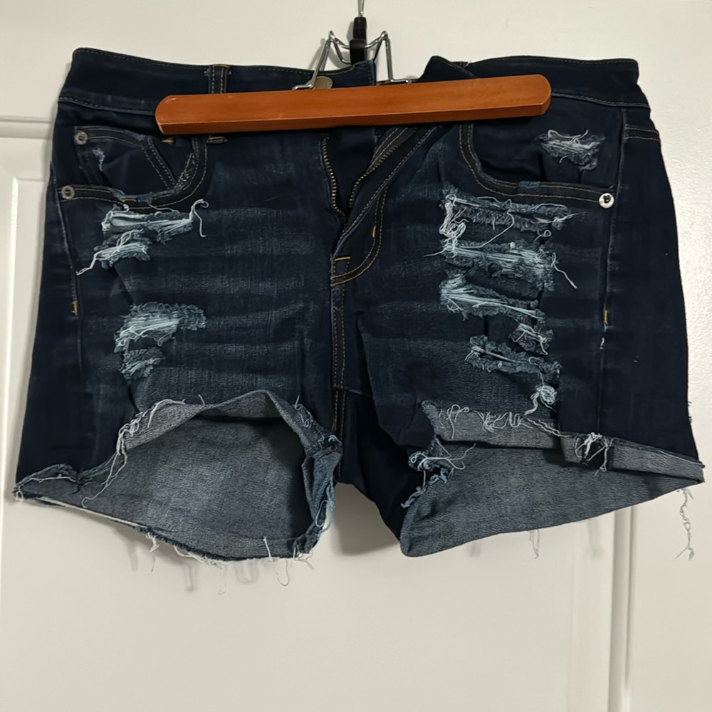 America Eagle dark wash shorts- size 6